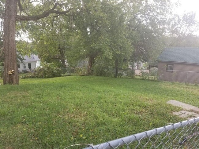 Photo - Spacious 4 Bedroom 1.5 Bath House!!