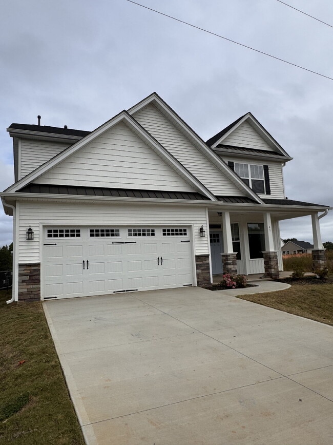 Photo - Inquire today on how to get FREE rent!