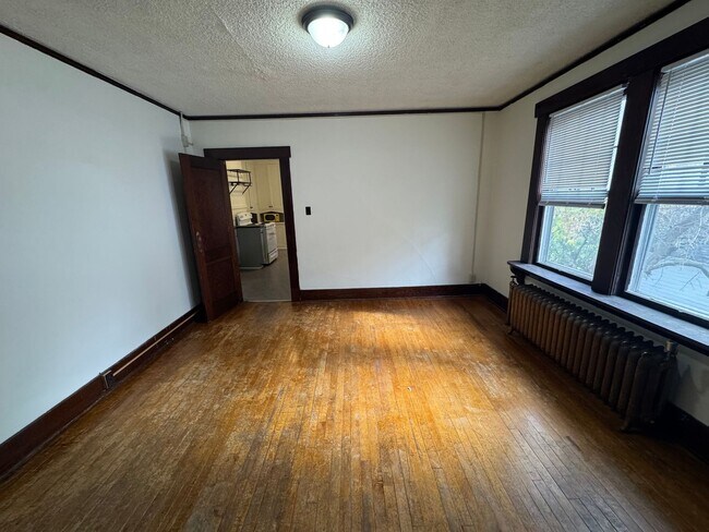 Photo - 616 S Grand Ave Unidad C