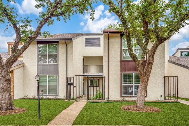 Photo - 9228 Flickering Shadow Dr