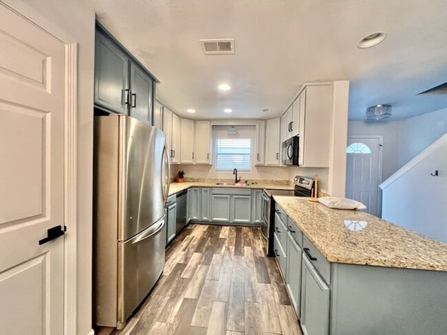 Photo - 235 Pelican Pl