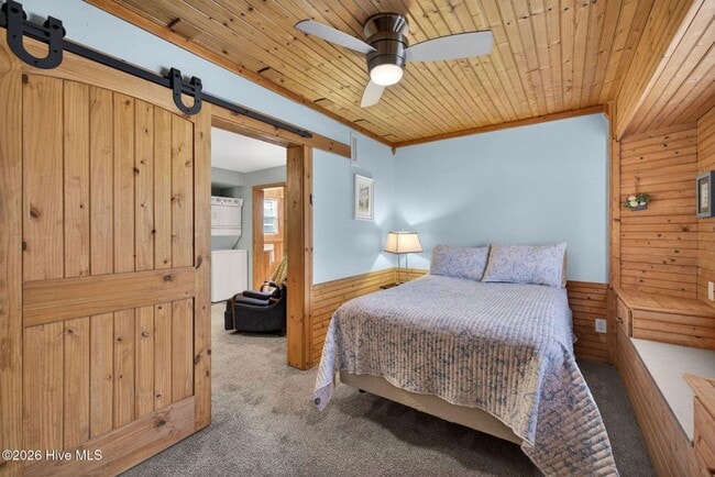 Photo - UNIQUE FURNISHED APARTMENTS WITH CUSTOM WOODWORK Unidad Downstairs -  B