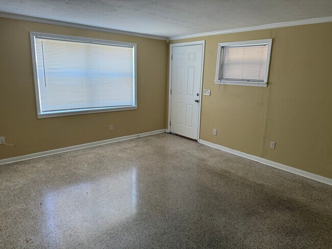 Photo - 6067 Longchamp Dr