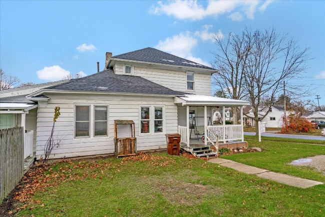 Building Photo - 604 E Hubble St Rental