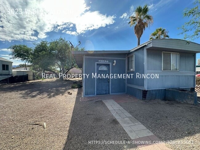 Building Photo - 3023 W Emerald Cir