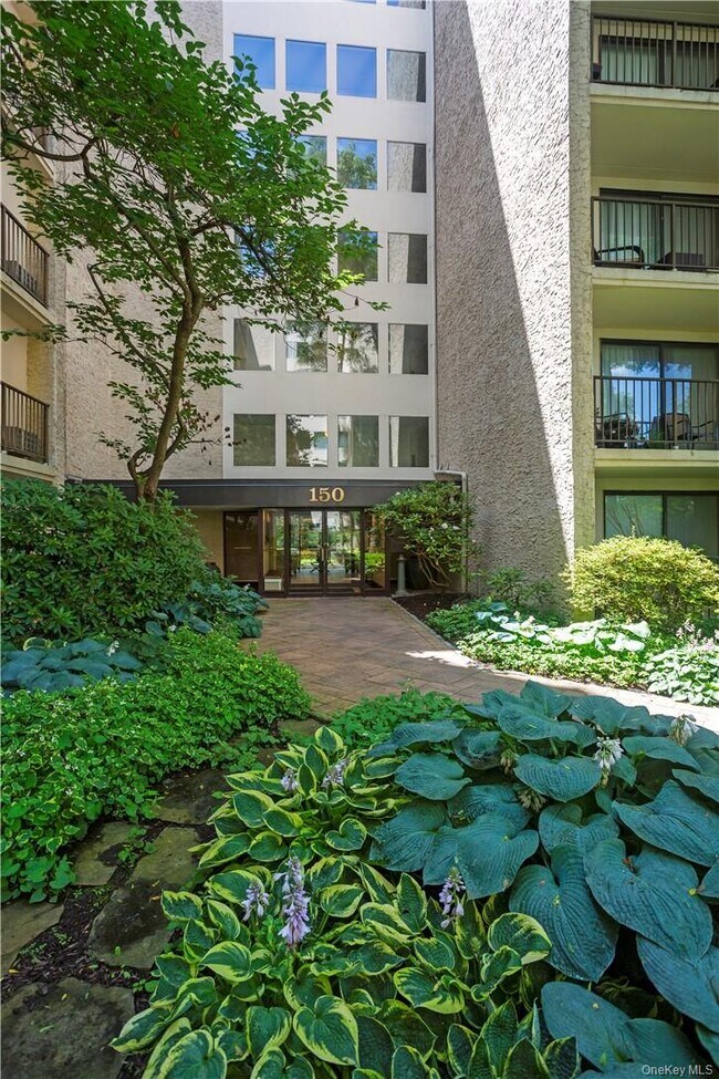 150 Overlook Ave Unit 2K