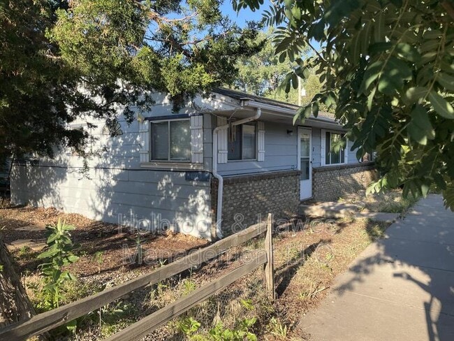 Building Photo - 601 N Bryan Ave
