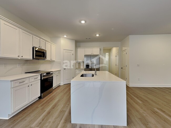 Photo - 394 Pointe Dr