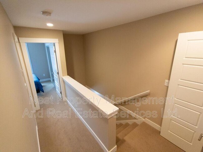 Photo - 110-110 Baxter Ave