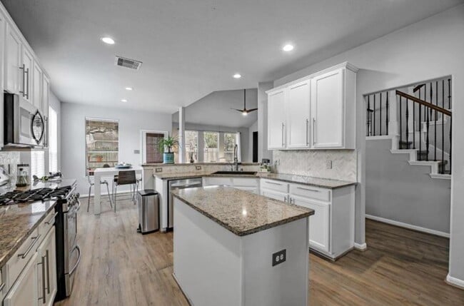 Photo - 11103 Canyon Brook Ct
