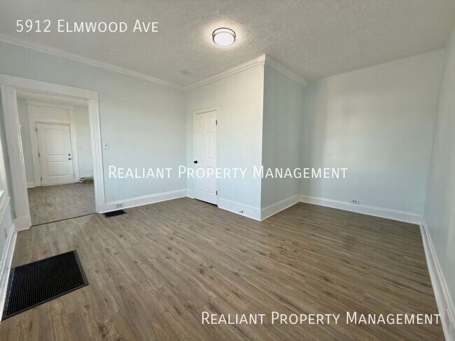 Photo - 5912 Elmwood Ave