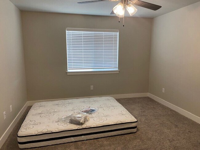 Photo - 3B/2.5B Townhome