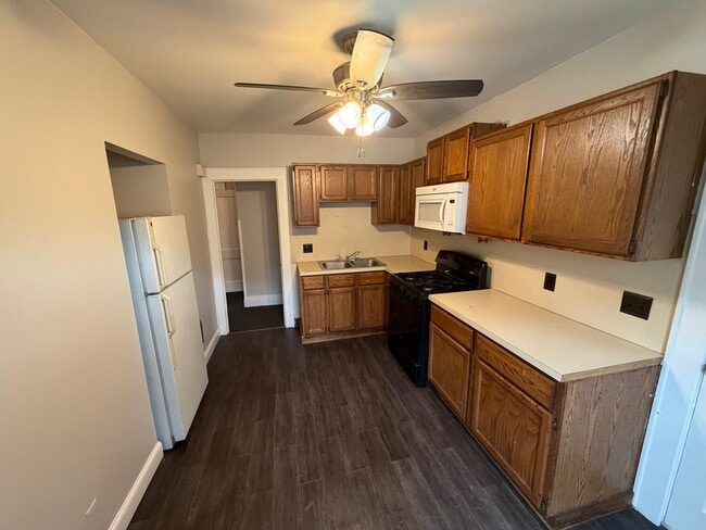 Photo - 2129 James St Unidad 2