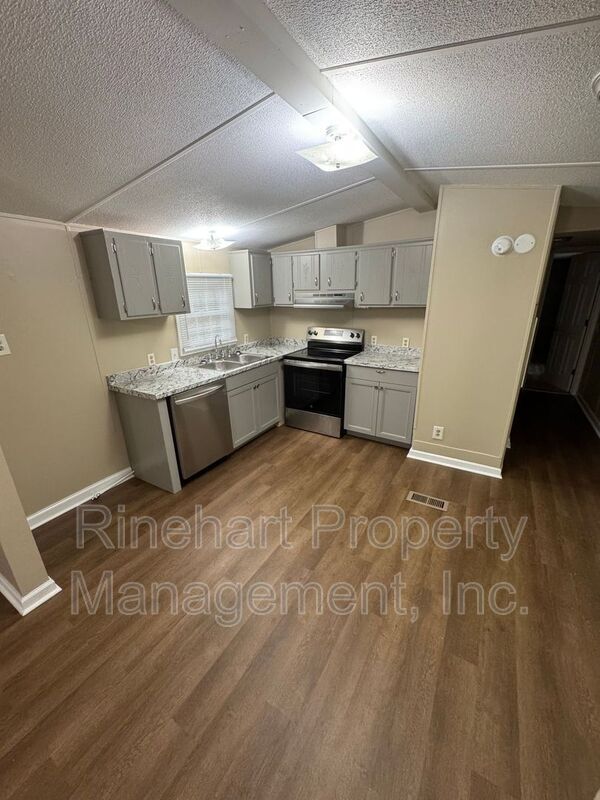 3252 Balkan Dr