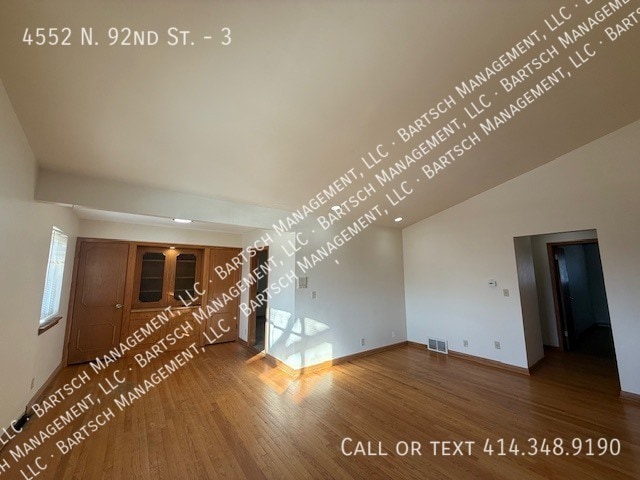 Photo - 4552 N 92nd St Unidad 3