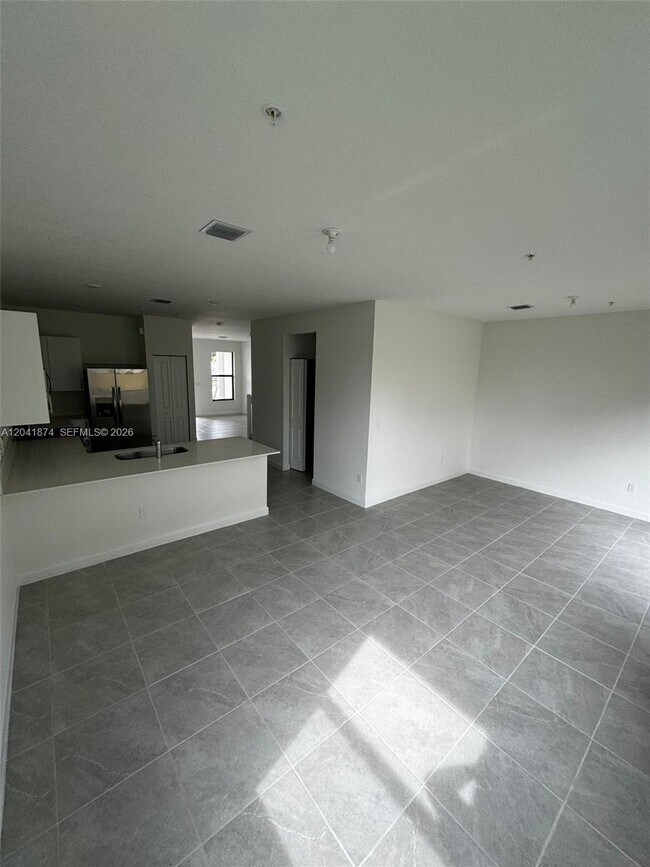 Photo - 285 SW 159th Ln