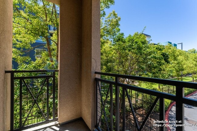 Photo - 4952 Haight Terrace