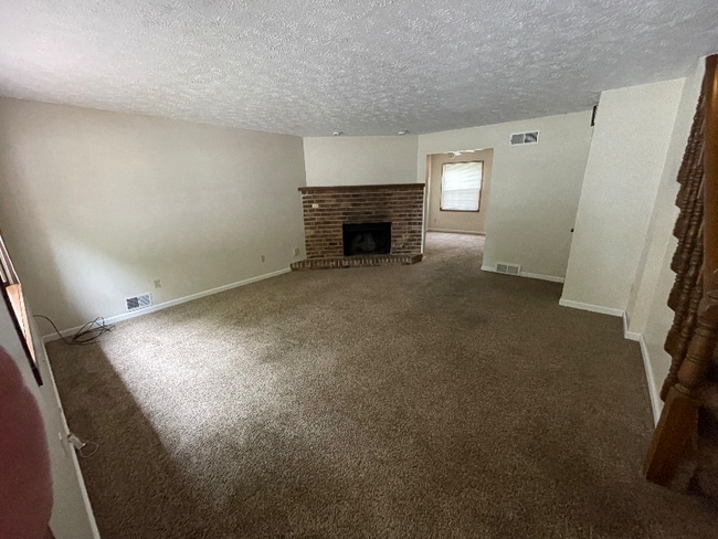 Photo - 1352 Red Tail Hawk Dr