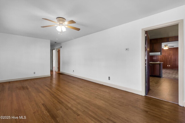 Photo - 2307 Woodland Ave