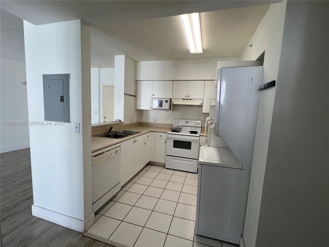 Photo - 5091 NW 7th St Unidad 1010