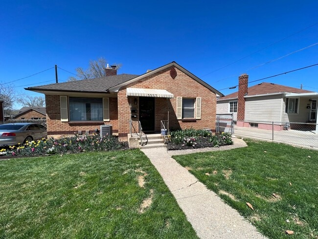 Photo - 3023 Van Buren Ave Unit A