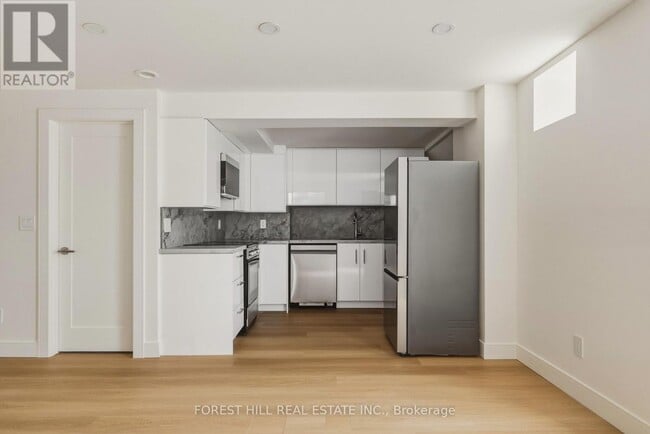 Photo - 250 Hallam St Unité Lower