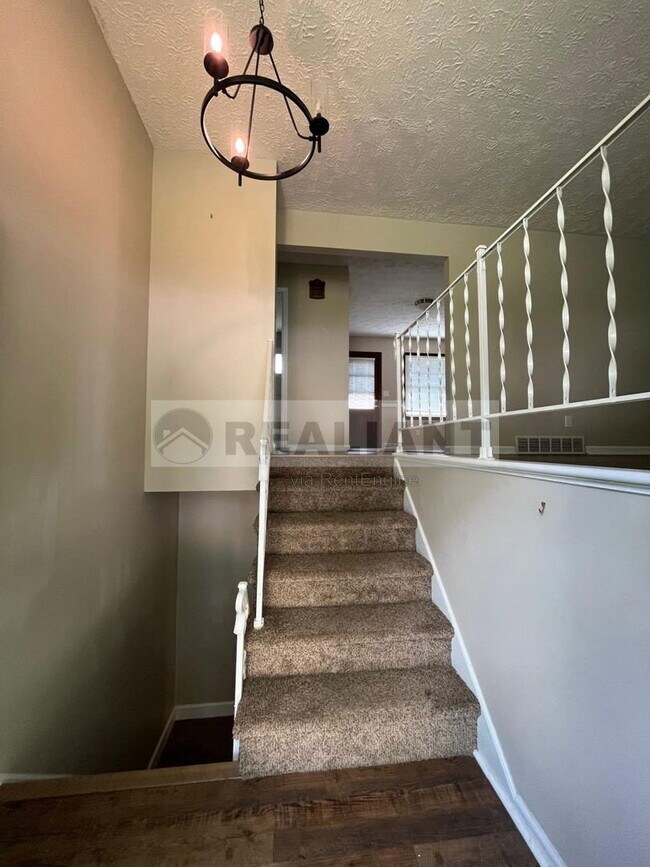 Photo - 4013 Elora Ln