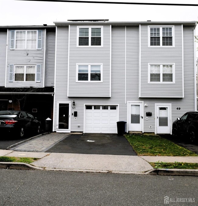 Photo - 51 Larch St Townhome