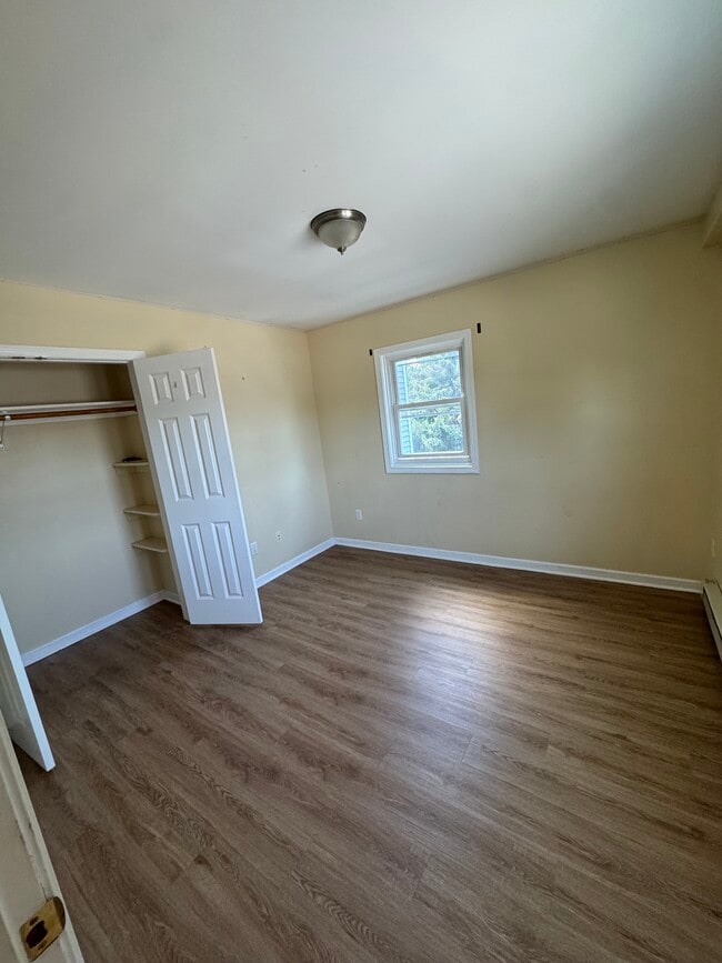 422 Main St Unidad 422 Main St #3 East Haven