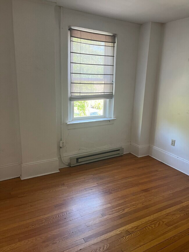 Bedroom - 773 Haywood Rd Unit 1 BR Vintage Apartment
