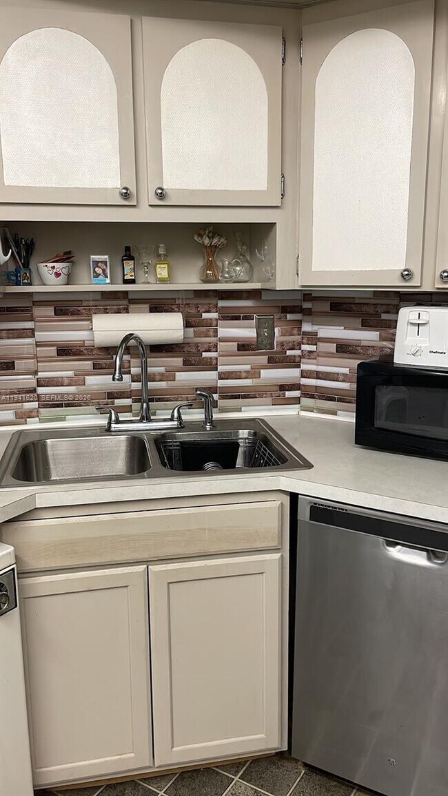 Photo - 4020 Galt Ocean Dr Unit 1407