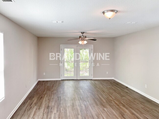 Photo - 7713 Free Ave
