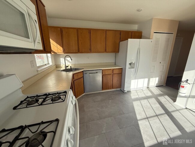 Photo - 351 Constitution Cir