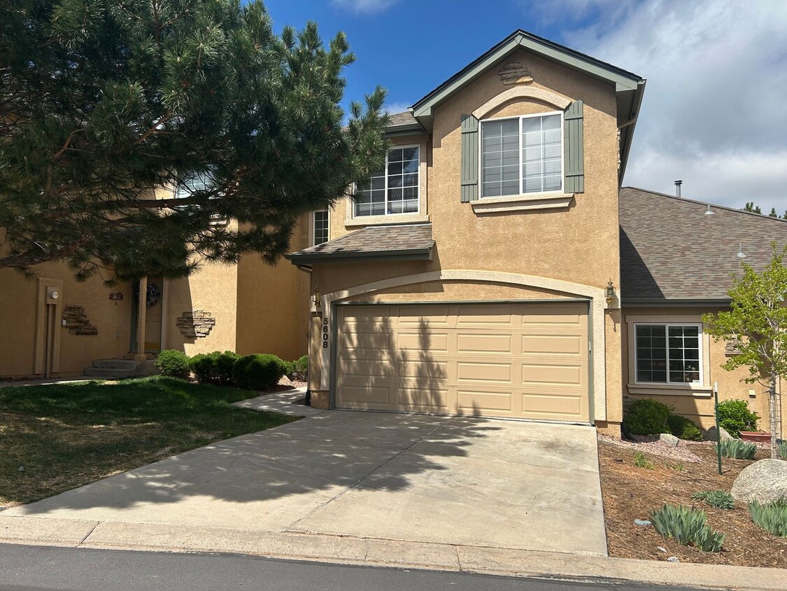 4 Bed / 3.5 Bath in University Park with AC - 4 Bed / 3.5 Bath in University Park with AC