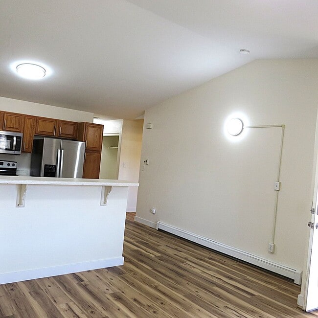 Photo - FREE RENT UNTIL THE END OF THE MONTH!!!