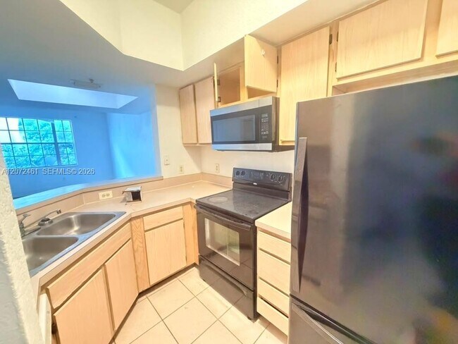 Photo - 701 SW 148th Ave