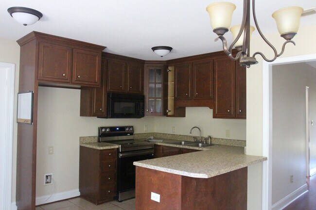 104 Aubry Ct