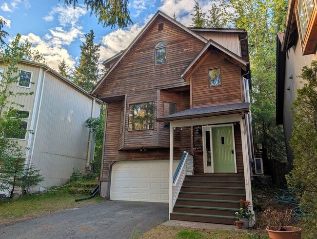 Building Photo - 3BD/2.5BA, Remodeled, Heat Pump, Pellet Stove, Pets on Approval, Garage - Avail Now