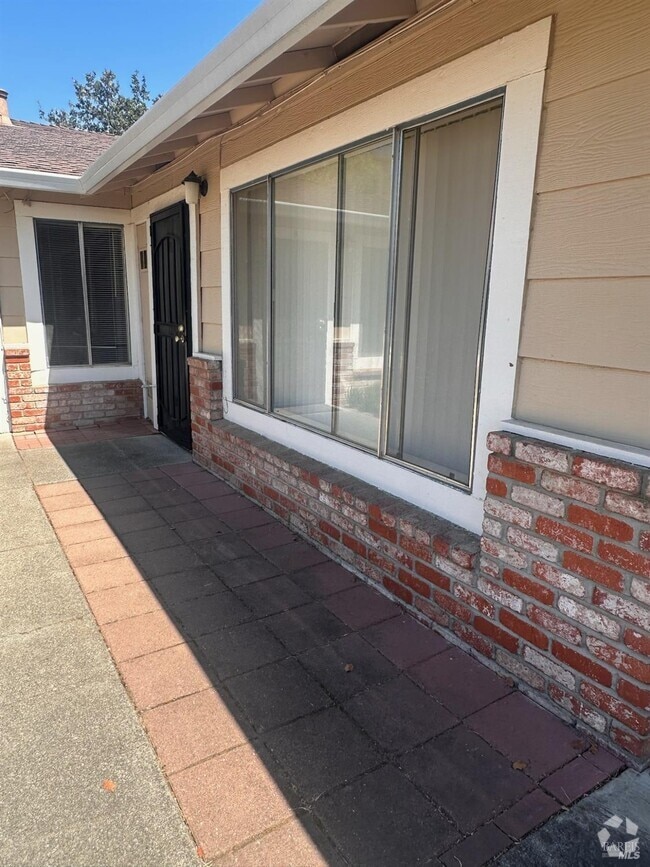 Building Photo - 1420 Callen St Rental