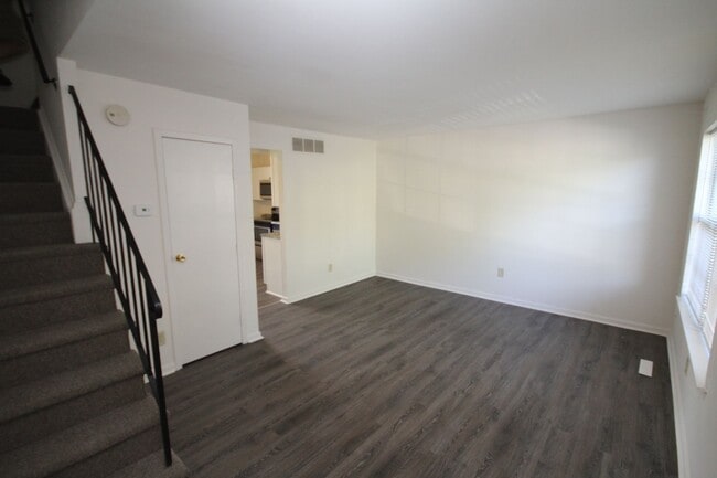 Photo - 1473 Charlestown Dr
