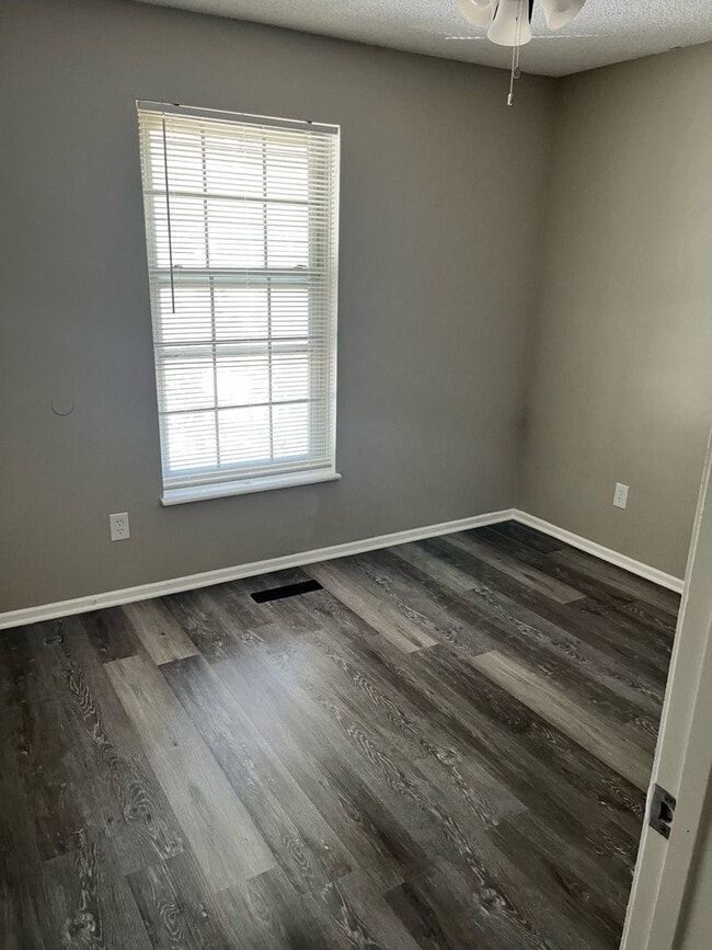 Photo - Affordable 3 Bedroom Home AVAILABLE NOW!