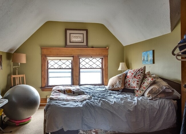 913 Ashland Ave Unit Ashland 3