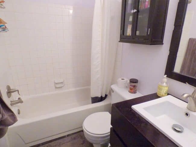 Photo - 1916 17th St NW