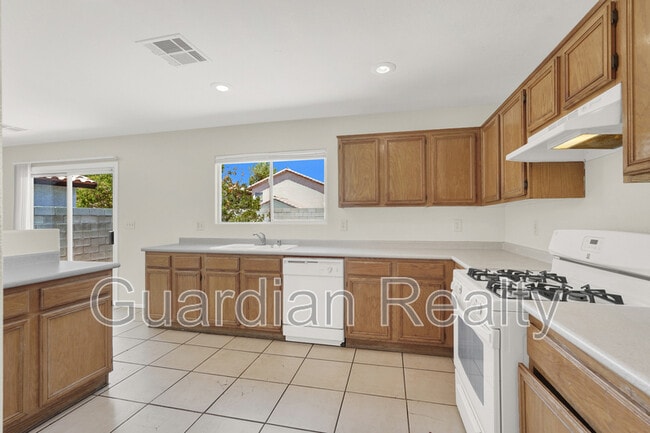 Photo - 2022 Peacemaker Rd