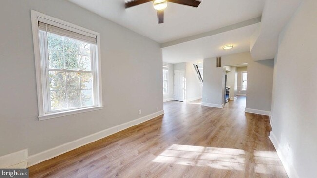 Photo - 2011 N Oakland St