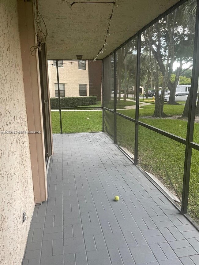 Photo - 10551 W Broward Blvd Unidad 111