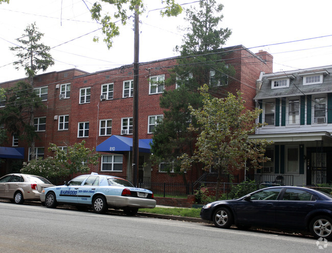 Building Photo - 810 Longfellow St NW Rental