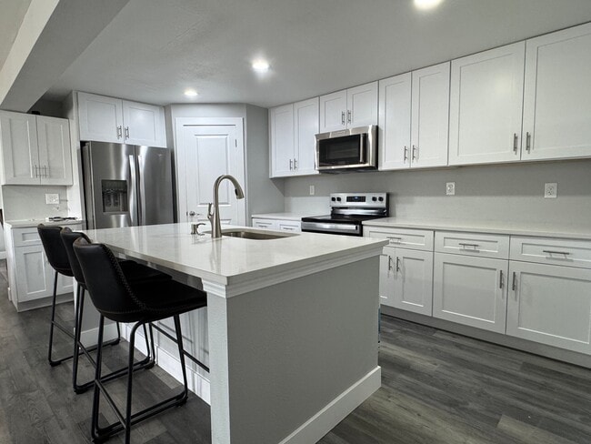 Photo - 9300 Grove St