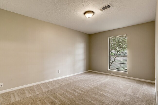 Photo - 6407 Crestside Dr