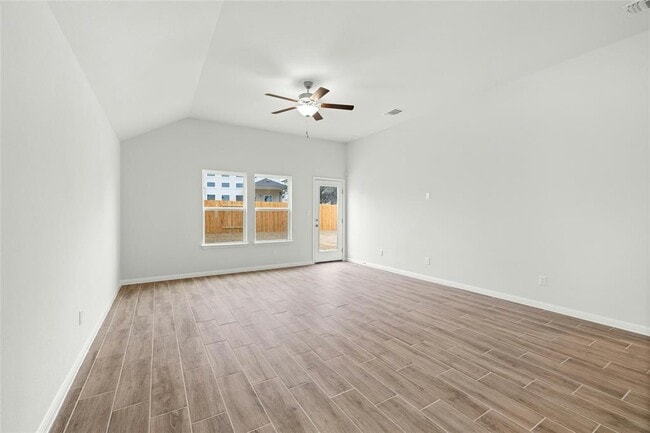 Photo - 329 Bright Star Ln